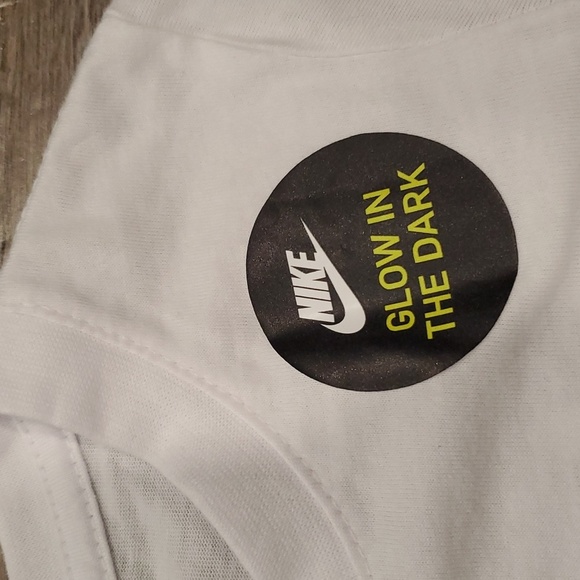 Nike Glow in the Dark Shorts & T-Shirt Matching Set Size 7/XS - Picture 3 of 10